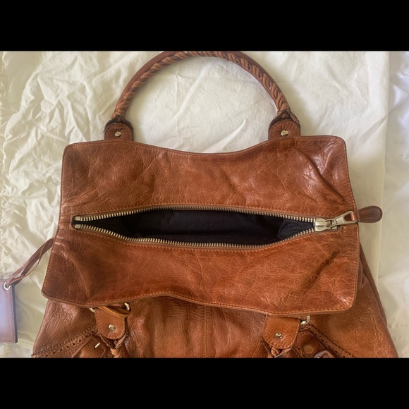 Balenciaga Brown Leather Brief. Size: 16.5”Wx14”Hx3”D. Handle drop: 5.5” - Picture 5 of 16